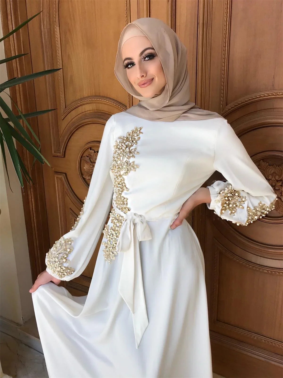 Abaya Embroidered Muslim Long Dress Women Pearls Kaftan Abayas Robe